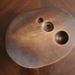 [Título de la Obra] (en cursiva), Año. Técnica/Materiales. Medidas.